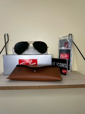 Ray-Ban Gold Frame Sunglasses with Dark Green Lenses